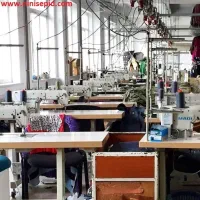 وسطکار خانم تولیدی پوشاک