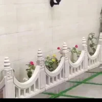 کلکسیون نرده دور باغچه موزائیک جدول