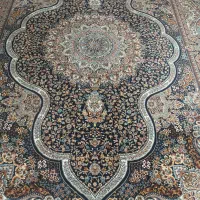 یک عدد فرش 9 متری 700 شانه در حد نو
