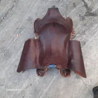 زین اسب چرمی