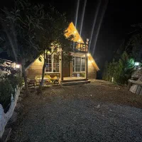 کلبه سوئیسی استخر دار بزرگ