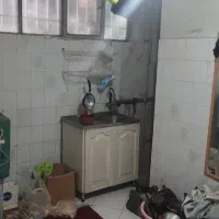 یک اتاق ،همراه حمام و سرویس بهداشتی مجزا