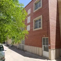 اجاره طبقه اول ۱۸۰ متری دلباز