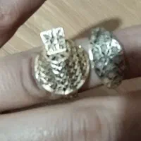 مقدار 30گرم طلا 200بالای تابلو
