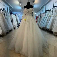 فروش۶۰الی۷۰عددلباس عروس و مجلسی‌-بچه به قیمت اجاره