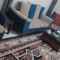 فروش مبل ۷نفره راحتی به همرا میز عسلی وقالی