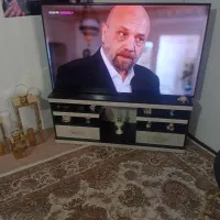 یک‌عدد‌تلوزیون ۵۵‌سام سالم‌وبدنه‌ایراد