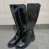 بوت زنانه مشکی براق، نو و شیک