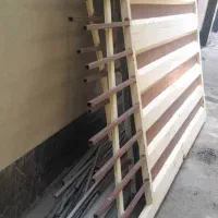 درب و پنجره و مقداری آهن کهنه در شهریار