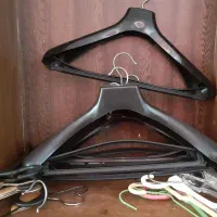 ۲۰ عدد چوب‌لباسی متنوع