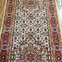 فرش کناره ۱×۴.۵ متر طرح سنتی، سالم و تمیز