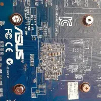 کارت گرافیک . توضیحات اگهی را چک کنید