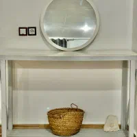 میز عسلی و ساعت و کنسول آباژور