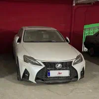 لکسوس IS300