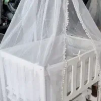 تخت کنارمادر