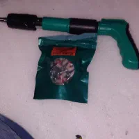 تفنگ میخکوب
