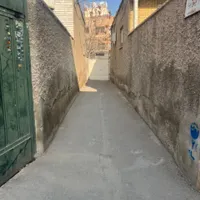 خانه کلنگی دو نبش در یکی از بهترین خیابان‌های شهر|فروش خانه و ویلا|اصفهان, درب کوشک|دیوار