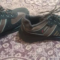 کفش نو نو اصلا استفاده نشده حتا یک بار