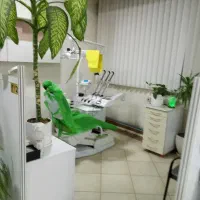 فروش یک مطب بزرگ دندانپزشکی، پر بیمار