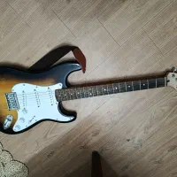 گیتار الکتریک در حد نو