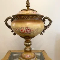 ظرف پایه دار پتینه