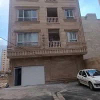 یک-باب-آپارتمان-در3طبقه-درشش-واحدی