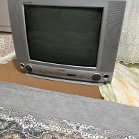 میز و تلویزیون