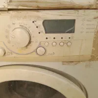 یک عدد لباسشویی خراب
