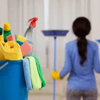 نظافتچی جهت نظافت واحد آپارتمان