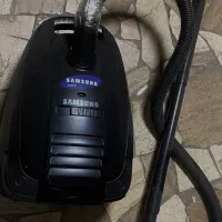 دو دستگاه جاروبرقی سامسونگ و بوش