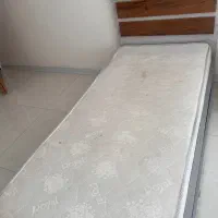 تخت یک نفره با تشک رویال