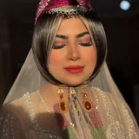 زلف و میکاپ