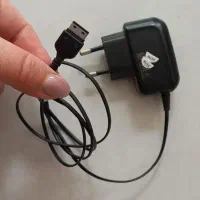 شارژر و هندزفری
