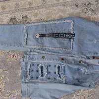 کت و شلوار جین آبی