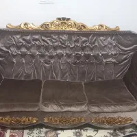 مبل  کلاسیک ۷نفره با ۱عسلی و ۱ جلومبلی