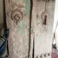 درب دو لنگه قدیمی قدمت 150 سال سالم با چوب یک تکه|کلکسیون اشیاء عتیقه|چهاردانگه (تهران), |دیوار