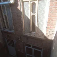 خانه دوطبقه داخل شهر