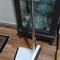جارو همراه با خاکانداز درحد نو