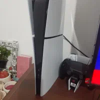 ps5 slim همراه ۲ تا دسته