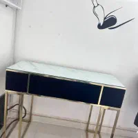 میز ناخن در حد نو