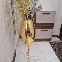 گل و گلدان