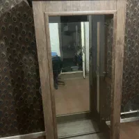 ویترین چوب و شیشه