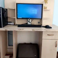 مینیکیس Core i5 با مانیتور 23 اینچ بسیار تمیز