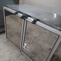 میز کار وتابلوومانیتور