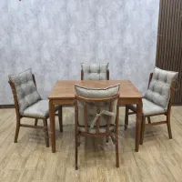 میز و صندلی چوبی