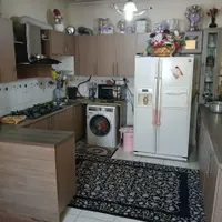 رهن خالی ۹۰متری +۳۰متر حیاط بسیار شیک