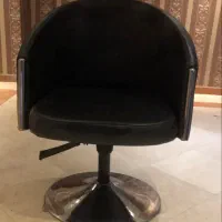 صندلی نیلپر و کانتر و دکوری شیک ارایشگاه