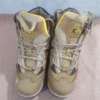 کفش کوهنوردی وطبیعت گردی