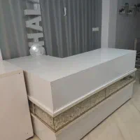 میزکار فوق العاده زیبا با ویترین سنگی و نورپردازی