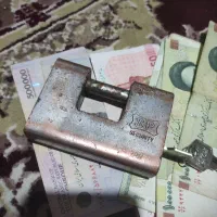 قفل‌کتـابی
